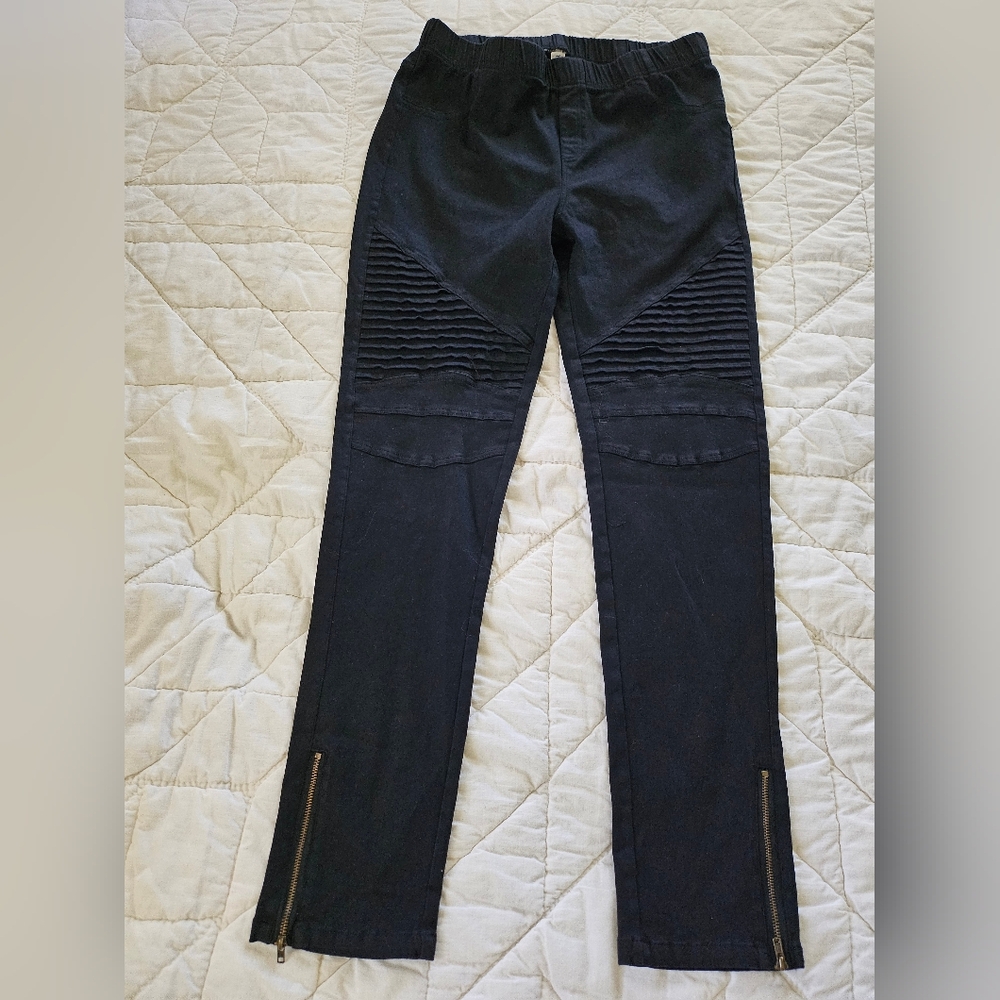 Tickled Teal -Black Moto Jegging Zippered Ankle Pull On Pants